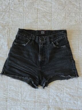 BDG Black Washed Girlfriend High-Rise Denim Shorts Size 26
